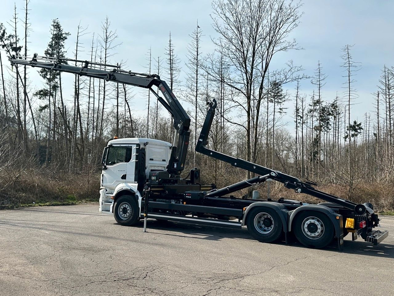 MAN TGS 26.470 6x2 Abrollkipper + Kran Hiab 228-4 - Konkstõstukiga veoauto, Kraanaga veoauto: pilt 4 MAN TGS 26.470 6x2 Abrollkipper + Kran Hiab 228-4 - Konkstõstukiga veoauto, Kraanaga veoauto: pilt 4