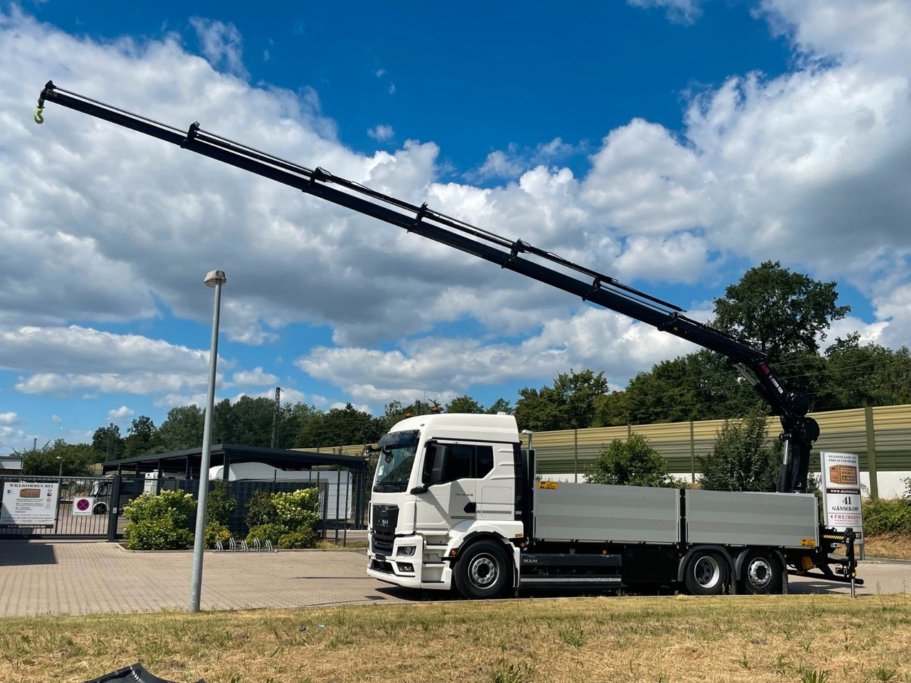 MAN TGS 26.480 /6X2 Euro6 Retarder HIAB 228 - 6 - Kraanaga veoauto: pilt 1 MAN TGS 26.480 /6X2 Euro6 Retarder HIAB 228 - 6 - Kraanaga veoauto: pilt 1