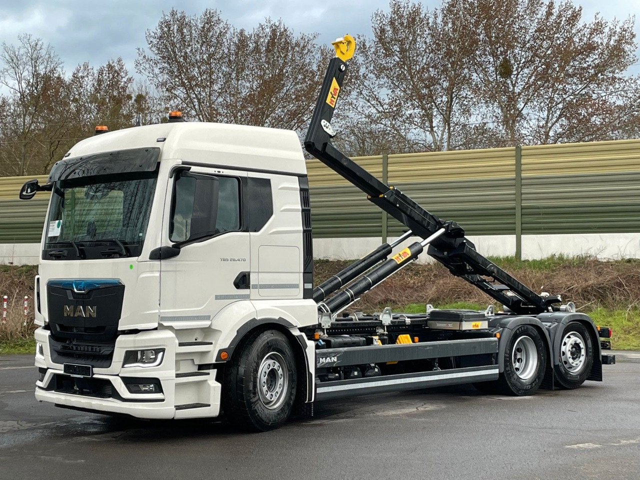 MAN TGS 26.480 6x2 Retarder Hyva 20-60 Abrollkipper - Konkstõstukiga veoauto: pilt 1 MAN TGS 26.480 6x2 Retarder Hyva 20-60 Abrollkipper - Konkstõstukiga veoauto: pilt 1