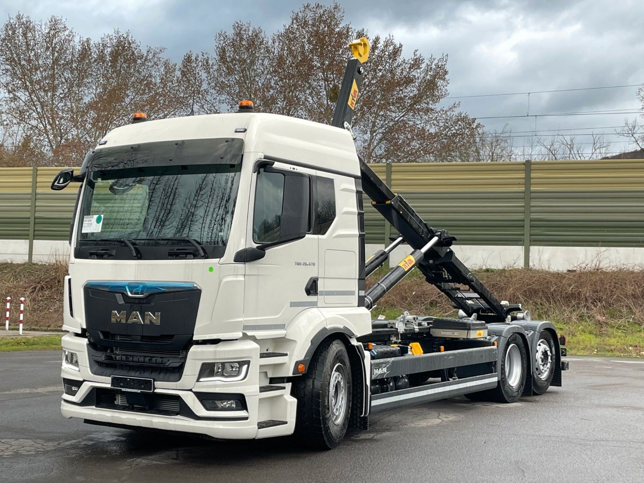 MAN TGS 26.480 6x2 Retarder Hyva 20-60 Abrollkipper - Konkstõstukiga veoauto: pilt 2 MAN TGS 26.480 6x2 Retarder Hyva 20-60 Abrollkipper - Konkstõstukiga veoauto: pilt 2
