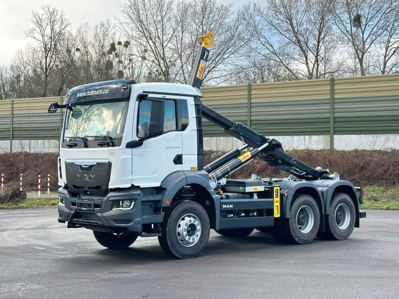 MAN TGS 33.440 6x4 Euro6e Abrollkipper Hyva - Konkstõstukiga veoauto, Kraanaga veoauto: pilt 2 MAN TGS 33.440 6x4 Euro6e Abrollkipper Hyva - Konkstõstukiga veoauto, Kraanaga veoauto: pilt 2
