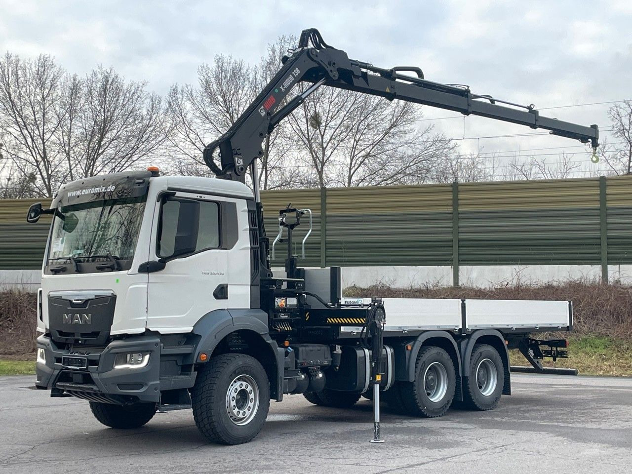 MAN TGS 33.440 6x4 Kran HIAB 138-3 - Kraanaga veoauto: pilt 1 MAN TGS 33.440 6x4 Kran HIAB 138-3 - Kraanaga veoauto: pilt 1