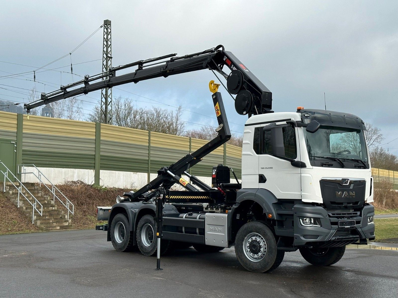 MAN TGS 33.440 6x6 BB Abrollkipper+Kran Hiab 228-6 - Konkstõstukiga veoauto, Kraanaga veoauto: pilt 3 MAN TGS 33.440 6x6 BB Abrollkipper+Kran Hiab 228-6 - Konkstõstukiga veoauto, Kraanaga veoauto: pilt 3