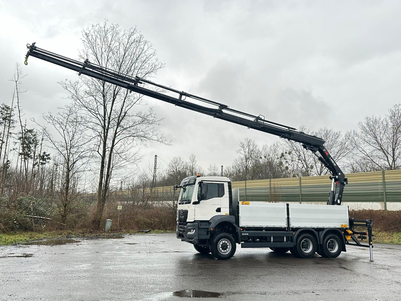 MAN TGS 33.440 6x6 Kran HIAB X-HiPro 302 E 6 - Madelveok/ Platvormveok, Kraanaga veoauto: pilt 1 MAN TGS 33.440 6x6 Kran HIAB X-HiPro 302 E 6 - Madelveok/ Platvormveok, Kraanaga veoauto: pilt 1