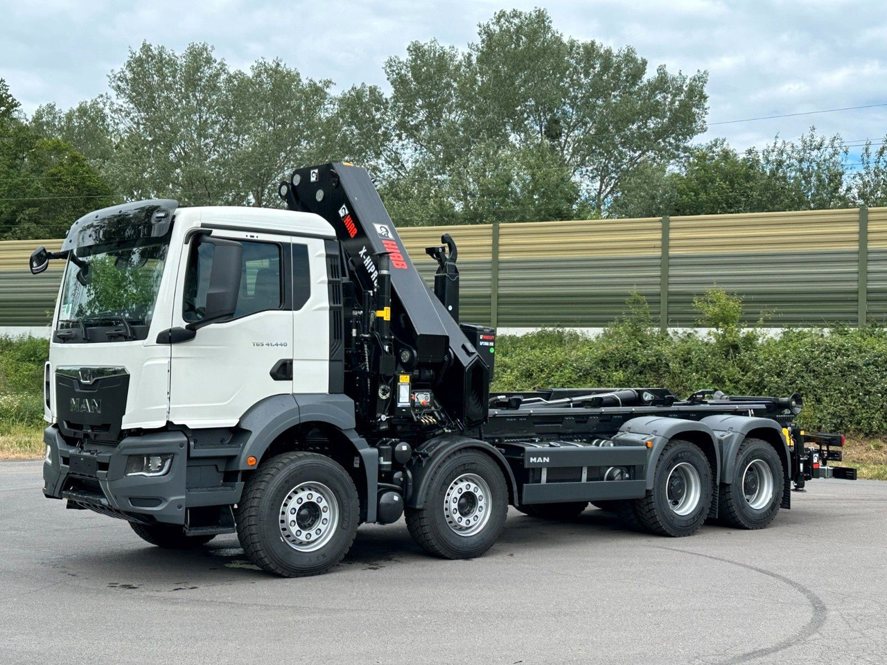 MAN TGS 35.520 8x4 Abrollkipper + Kran HIAB 658E6 - Konkstõstukiga veoauto, Kraanaga veoauto: pilt 3 MAN TGS 35.520 8x4 Abrollkipper + Kran HIAB 658E6 - Konkstõstukiga veoauto, Kraanaga veoauto: pilt 3