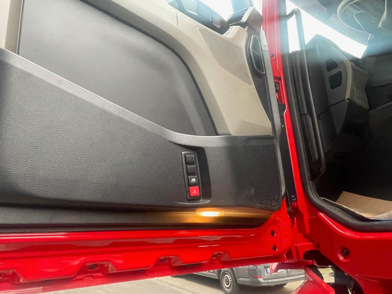 Kabiinišassiiga veoauto MAN TGX 33.510 6X4 BL: pilt 8