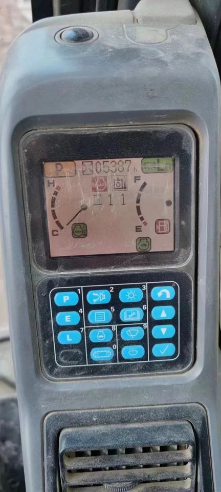 USED EXCAVATOR Good Condition Komatsu PC600-8 Original Japan Cheap Used Excavators Used Original Japan Komatsu PC600 - Lintekskavaator: pilt 4 USED EXCAVATOR Good Condition Komatsu PC600-8 Original Japan Cheap Used Excavators Used Original Japan Komatsu PC600 - Lintekskavaator: pilt 4