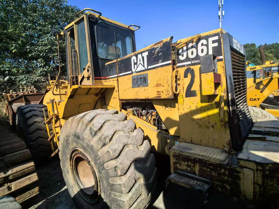 Used Front Wheel Loader CAT 966F With Good Price From Wheel Loaders Caterpillar Machinery Cat 966F Loaders - Rataslaadur: pilt 2 Used Front Wheel Loader CAT 966F With Good Price From Wheel Loaders Caterpillar Machinery Cat 966F Loaders - Rataslaadur: pilt 2