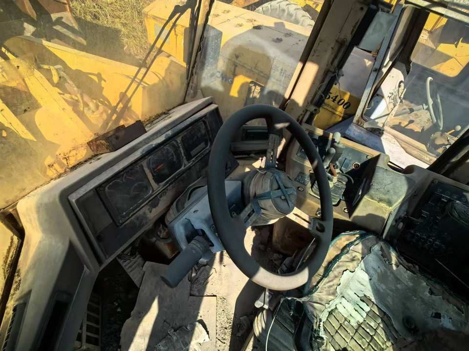 Used Front Wheel Loader CAT 966F With Good Price From Wheel Loaders Caterpillar Machinery Cat 966F Loaders - Rataslaadur: pilt 4 Used Front Wheel Loader CAT 966F With Good Price From Wheel Loaders Caterpillar Machinery Cat 966F Loaders - Rataslaadur: pilt 4