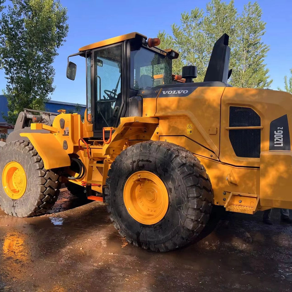 Used Volvo L120GZ 6 Ton Capacity Wheel Loader Available for Sale - Rataslaadur: pilt 1 Used Volvo L120GZ 6 Ton Capacity Wheel Loader Available for Sale - Rataslaadur: pilt 1