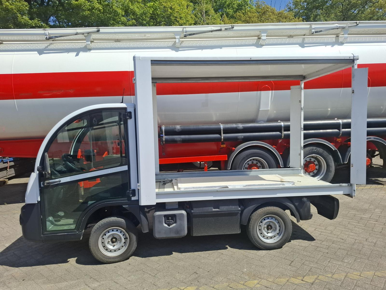 Aixam Mega E-Worker Elektrische Bakwagen RK-437-P - Golfiauto: pilt 4 Aixam Mega E-Worker Elektrische Bakwagen RK-437-P - Golfiauto: pilt 4
