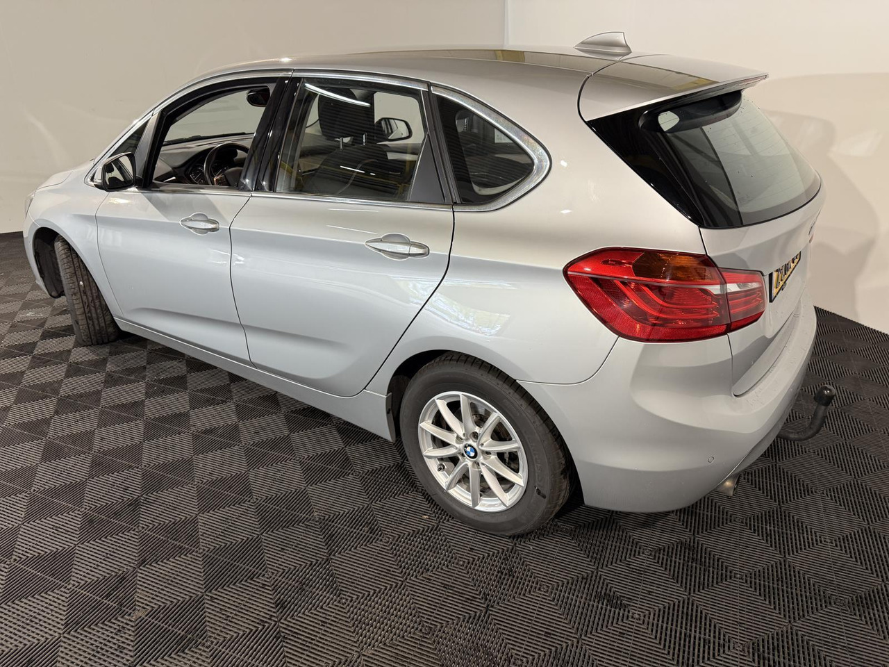 BMW 2-serie Active Tourer 218i Executive 2-ZGX-00 198.295 km - Auto: pilt 3 BMW 2-serie Active Tourer 218i Executive 2-ZGX-00 198.295 km - Auto: pilt 3