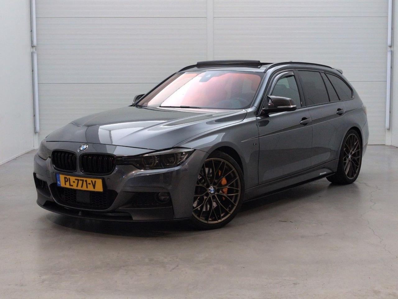 BMW 3-serie Touring 340i xDrive High Executive | 2017 | 202.316 km | Automaat | PL771V | NAP: Geen oordeel - Auto: pilt 1 BMW 3-serie Touring 340i xDrive High Executive | 2017 | 202.316 km | Automaat | PL771V | NAP: Geen oordeel - Auto: pilt 1