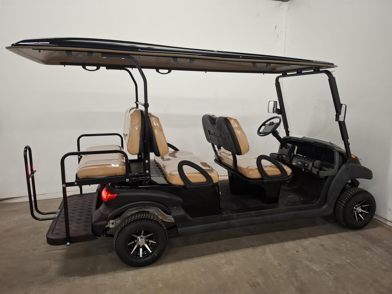 Bensel BSN4FF 6 Persoons Golfkar Zwart Nieuw - Golfiauto: pilt 3 Bensel BSN4FF 6 Persoons Golfkar Zwart Nieuw - Golfiauto: pilt 3