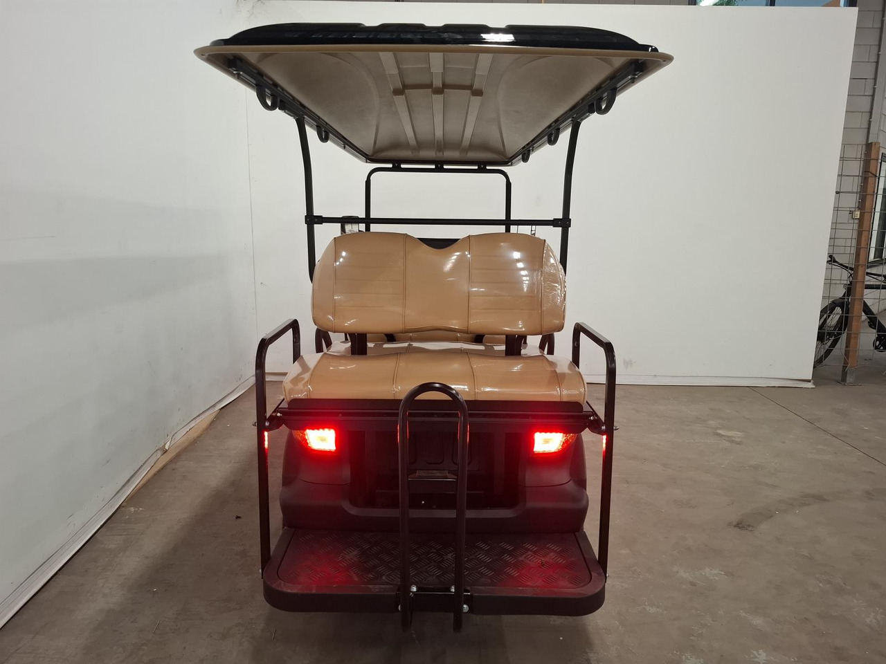 Bensel BSN4FF 6 Persoons Golfkar Zwart Nieuw - Golfiauto: pilt 5 Bensel BSN4FF 6 Persoons Golfkar Zwart Nieuw - Golfiauto: pilt 5