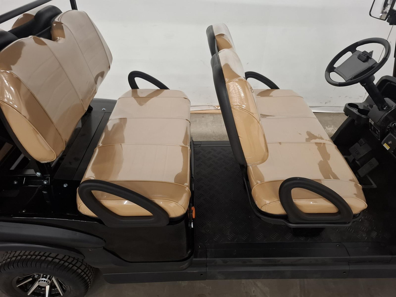 Bensel BSN4FF 6 Persoons Golfkar Zwart Nieuw - Golfiauto: pilt 4 Bensel BSN4FF 6 Persoons Golfkar Zwart Nieuw - Golfiauto: pilt 4