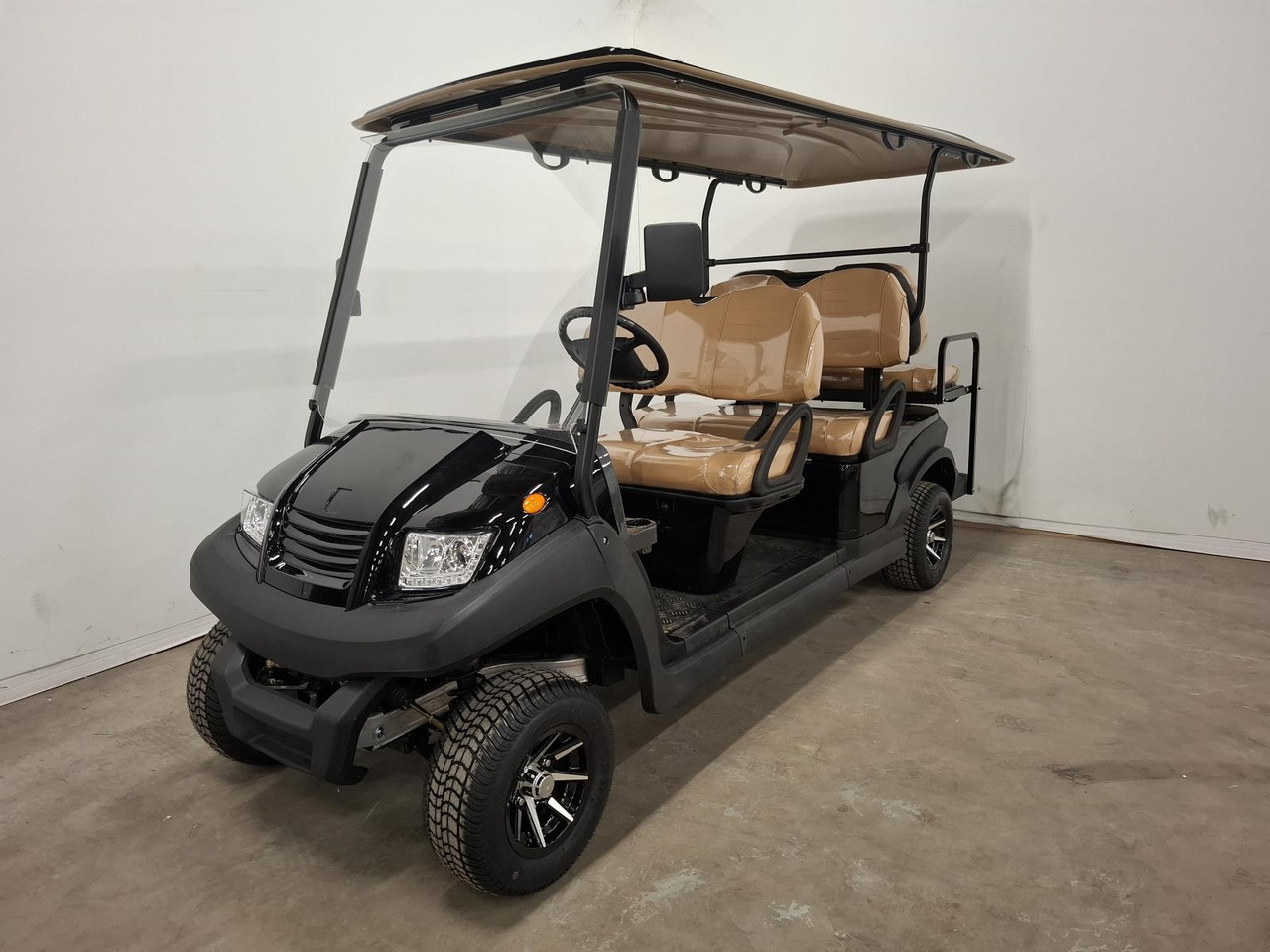 Bensel BSN4FF 6 Persoons Golfkar Zwart Nieuw - Golfiauto: pilt 1 Bensel BSN4FF 6 Persoons Golfkar Zwart Nieuw - Golfiauto: pilt 1