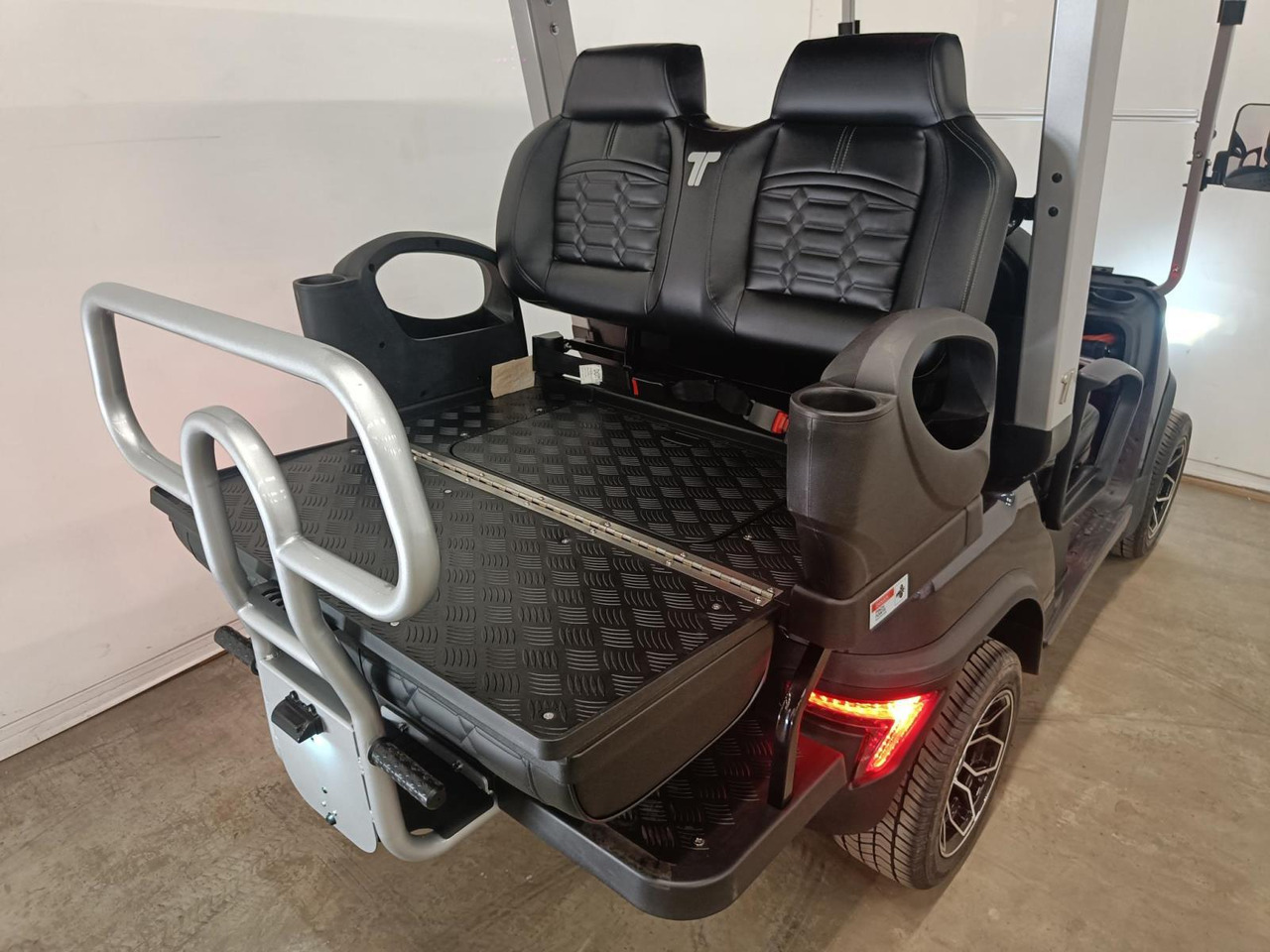 Bensel TARA 2+2 Golfkar Artic Grey - Golfiauto: pilt 3 Bensel TARA 2+2 Golfkar Artic Grey - Golfiauto: pilt 3