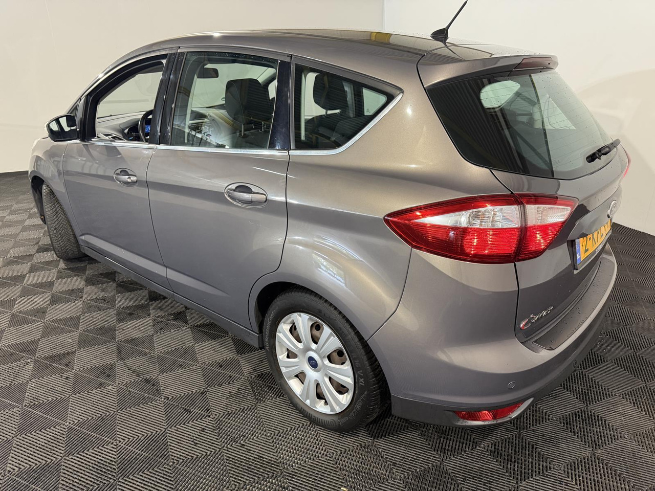 Ford | C-Max | 1.6 EcoBoost Titanium | 2013 | 162.252 km | 2KPL44 | Logisch - Auto: pilt 4 Ford | C-Max | 1.6 EcoBoost Titanium | 2013 | 162.252 km | 2KPL44 | Logisch - Auto: pilt 4