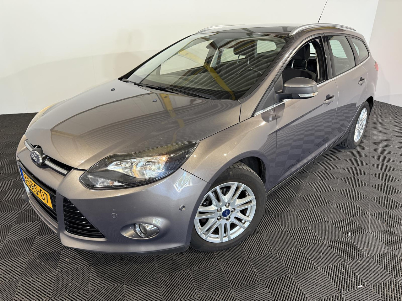 Ford | Focus Wagon | 1.0 EcoBoost Edition Plus | 2013 | 228.888 km | 3SRS07 | Logisch - Auto: pilt 1 Ford | Focus Wagon | 1.0 EcoBoost Edition Plus | 2013 | 228.888 km | 3SRS07 | Logisch - Auto: pilt 1