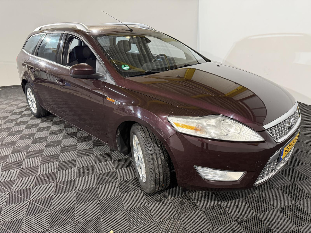 Ford | Mondeo Wagon | 2.0-16V Limited | 2010 | 193.300 km | 93LFJ8 | Logisch - Auto: pilt 4 Ford | Mondeo Wagon | 2.0-16V Limited | 2010 | 193.300 km | 93LFJ8 | Logisch - Auto: pilt 4