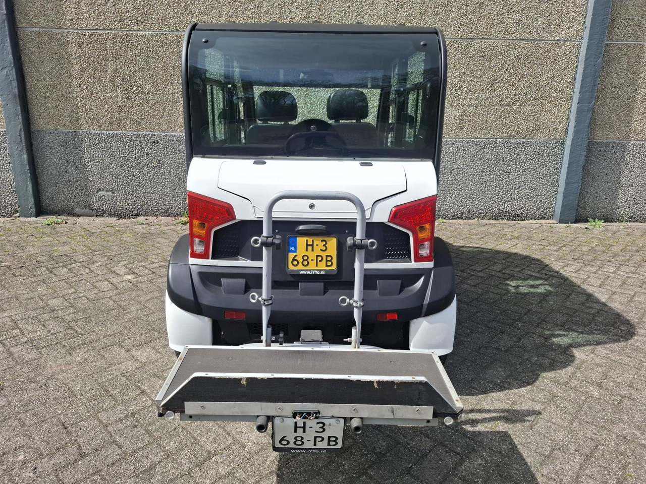 Italcar L4S E-Shuttle 4-zits Elektrische Golfkar H-368-PB - Golfiauto: pilt 2 Italcar L4S E-Shuttle 4-zits Elektrische Golfkar H-368-PB - Golfiauto: pilt 2