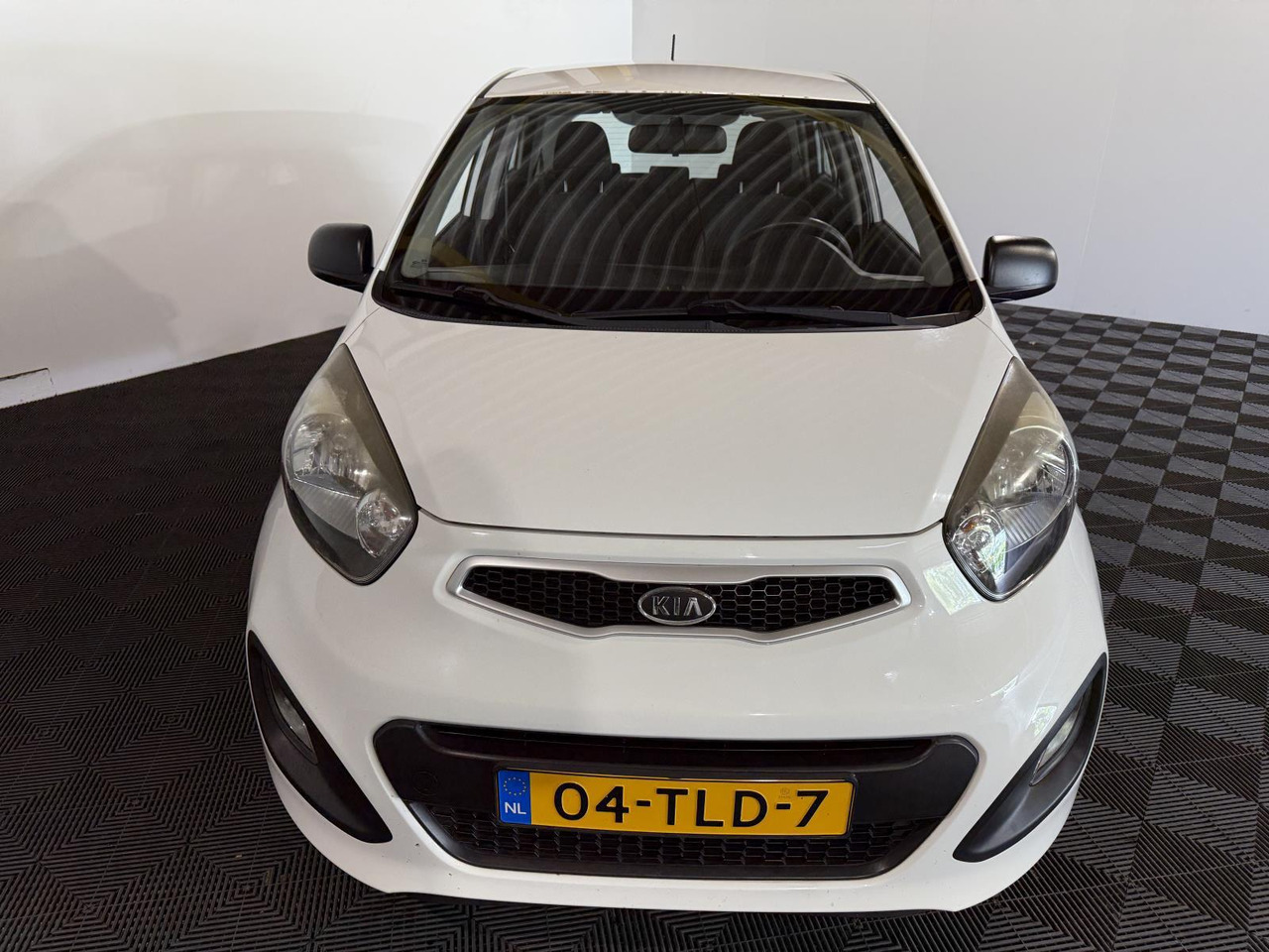 Kia Picanto 1.0 CVVT | 2012 | 70.028 km | 04-TLD- 7 - Luukpära: pilt 4 Kia Picanto 1.0 CVVT | 2012 | 70.028 km | 04-TLD- 7 - Luukpära: pilt 4