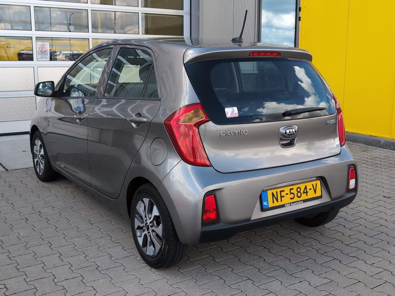 Kia Picanto 1.0 CVVT EconomyPlusLine | 2017 | 139.086 km | NF584V | NAP: Logisch - Luukpära: pilt 3 Kia Picanto 1.0 CVVT EconomyPlusLine | 2017 | 139.086 km | NF584V | NAP: Logisch - Luukpära: pilt 3