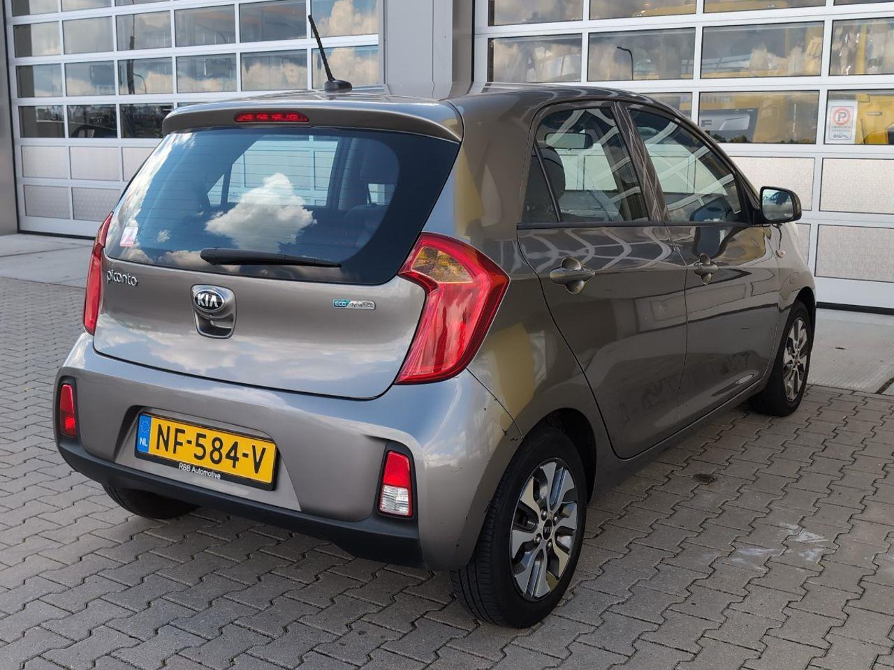 Kia Picanto 1.0 CVVT EconomyPlusLine | 2017 | 139.086 km | NF584V | NAP: Logisch - Luukpära: pilt 4 Kia Picanto 1.0 CVVT EconomyPlusLine | 2017 | 139.086 km | NF584V | NAP: Logisch - Luukpära: pilt 4