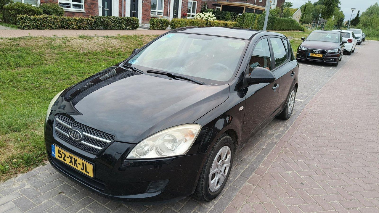 Kia cee'd | 1.6 X-tra | 2007 | 348.934km | 52-XK-JL - Luukpära: pilt 1 Kia cee'd | 1.6 X-tra | 2007 | 348.934km | 52-XK-JL - Luukpära: pilt 1
