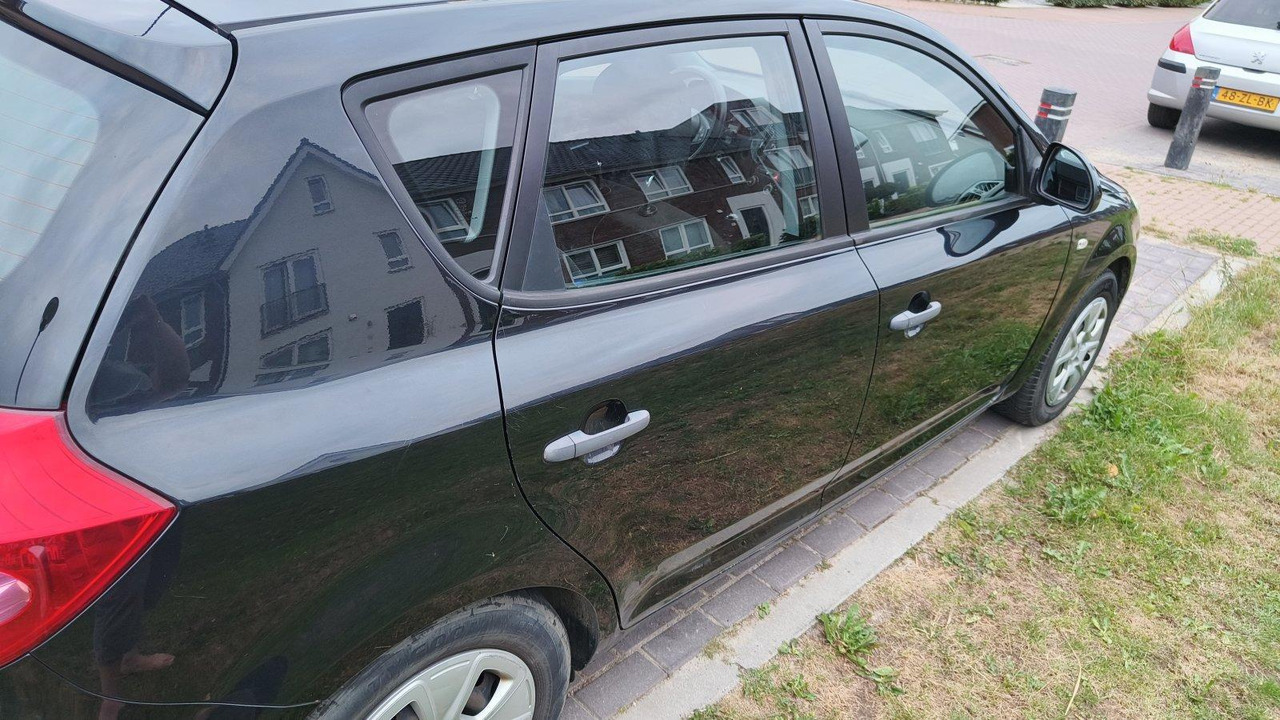 Kia cee'd | 1.6 X-tra | 2007 | 348.934km | 52-XK-JL - Luukpära: pilt 5 Kia cee'd | 1.6 X-tra | 2007 | 348.934km | 52-XK-JL - Luukpära: pilt 5
