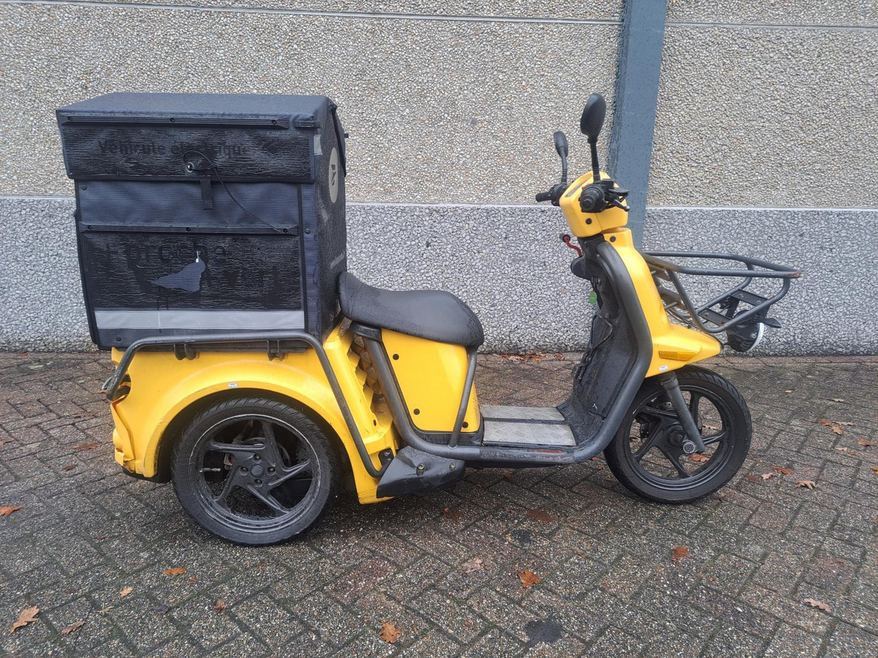 Ligier L2e-P Postscooter - Mootorratas: pilt 4 Ligier L2e-P Postscooter - Mootorratas: pilt 4