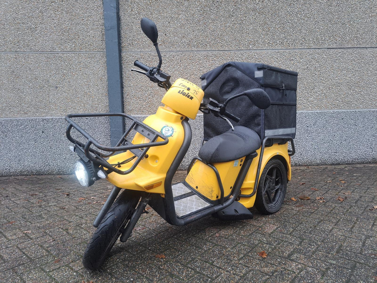 Ligier L2e-P Postscooter - Mootorratas: pilt 1 Ligier L2e-P Postscooter - Mootorratas: pilt 1
