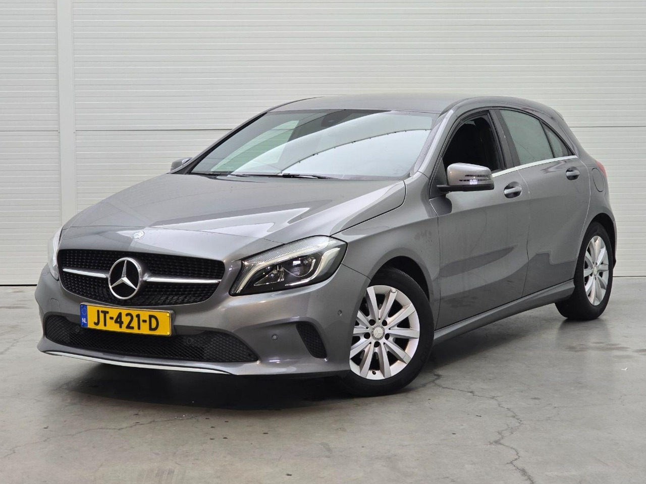 Mercedes-Benz A-klasse 180 d Lease Edition | 2016 | 231.875 km | Automaat | JT421D | NAP: Logisch - Luukpära: pilt 1 Mercedes-Benz A-klasse 180 d Lease Edition | 2016 | 231.875 km | Automaat | JT421D | NAP: Logisch - Luukpära: pilt 1