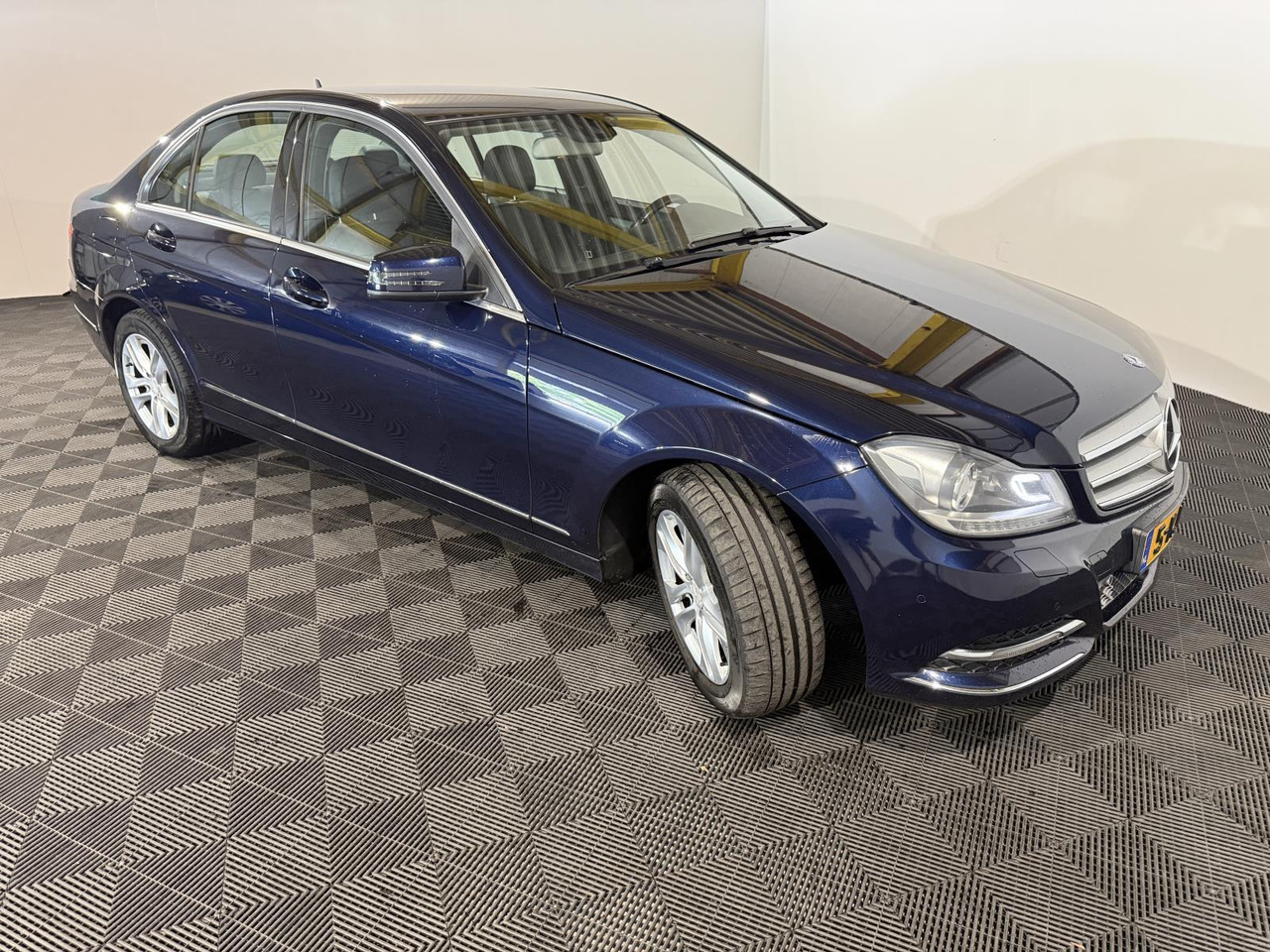 Mercedes-Benz C-klasse 220 CDI BlueEFFICIENCY Edition Avantgarde | 2013 | 348.866 km | 5-KJR-88 - Sedaan: pilt 4 Mercedes-Benz C-klasse 220 CDI BlueEFFICIENCY Edition Avantgarde | 2013 | 348.866 km | 5-KJR-88 - Sedaan: pilt 4