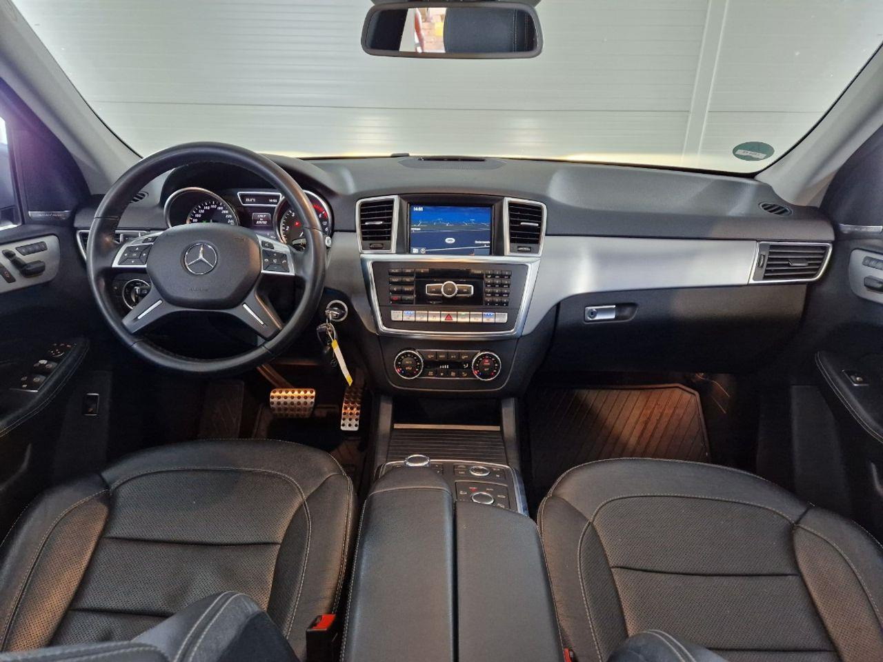 Mercedes - Benz M - klasse 350 BlueTEC | 2014 | 225.732 km | J804KB | NAP: Geen oordeel - Maastur: pilt 5 Mercedes - Benz M - klasse 350 BlueTEC | 2014 | 225.732 km | J804KB | NAP: Geen oordeel - Maastur: pilt 5