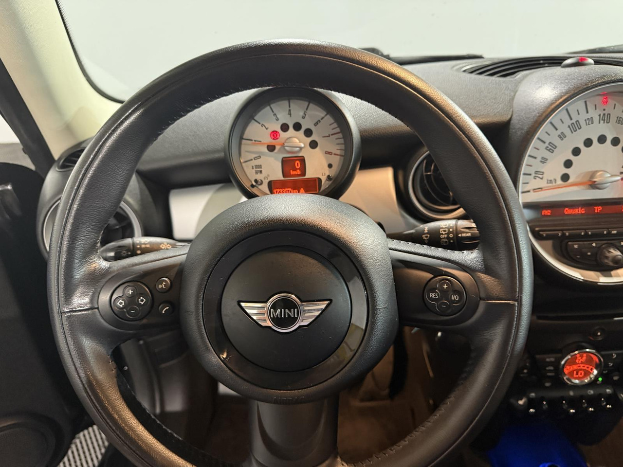 Mini | Mini | 1.6 One Business Line | 2012 | 173.357 km | 44XDJ7 | Logisch - Luukpära: pilt 5 Mini | Mini | 1.6 One Business Line | 2012 | 173.357 km | 44XDJ7 | Logisch - Luukpära: pilt 5