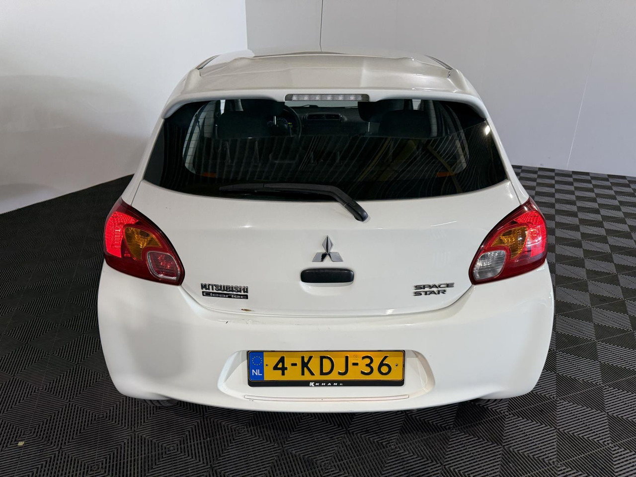 Mitsubishi | Space Star | 1.0 Inform | 2013 | 169.821 km | 4KDJ36 | Logisch - Luukpära: pilt 4 Mitsubishi | Space Star | 1.0 Inform | 2013 | 169.821 km | 4KDJ36 | Logisch - Luukpära: pilt 4