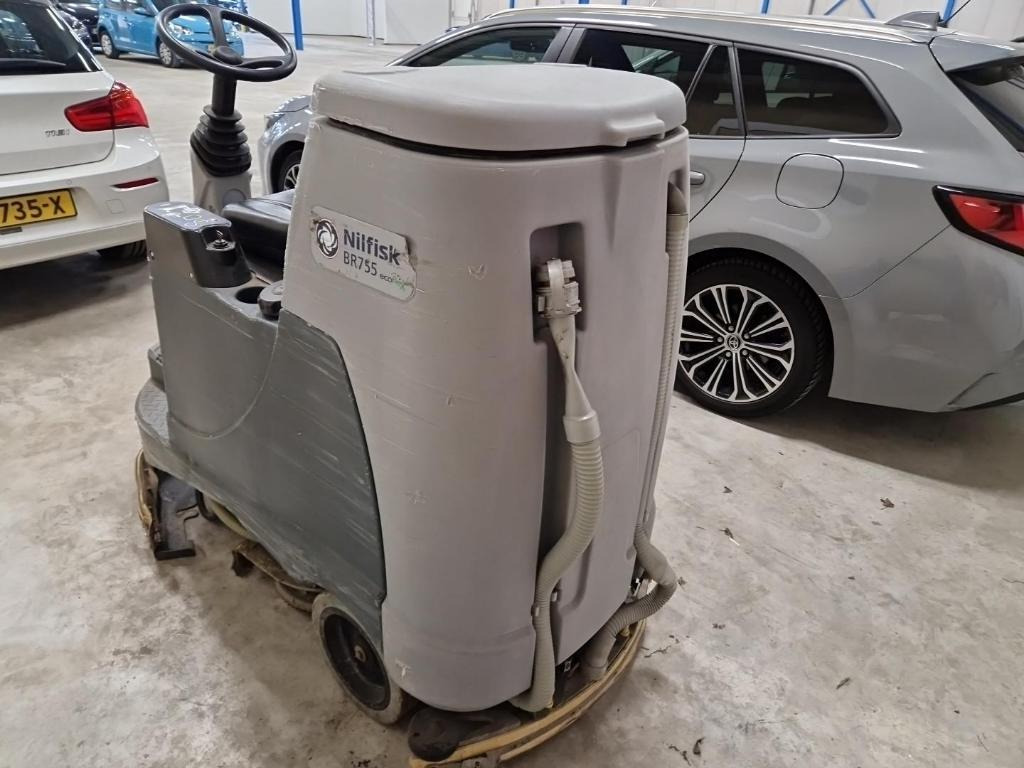 Nilfisk BR 755 Ecoflex Zit-Schrobmachine – 2015 - Puhastusmasin: pilt 4 Nilfisk BR 755 Ecoflex Zit-Schrobmachine – 2015 - Puhastusmasin: pilt 4