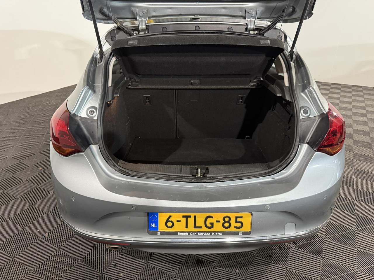 Opel Astra 1.4 Turbo Sport |2014 | 198.191 km | 6-TLG-85 - Luukpära: pilt 5 Opel Astra 1.4 Turbo Sport |2014 | 198.191 km | 6-TLG-85 - Luukpära: pilt 5