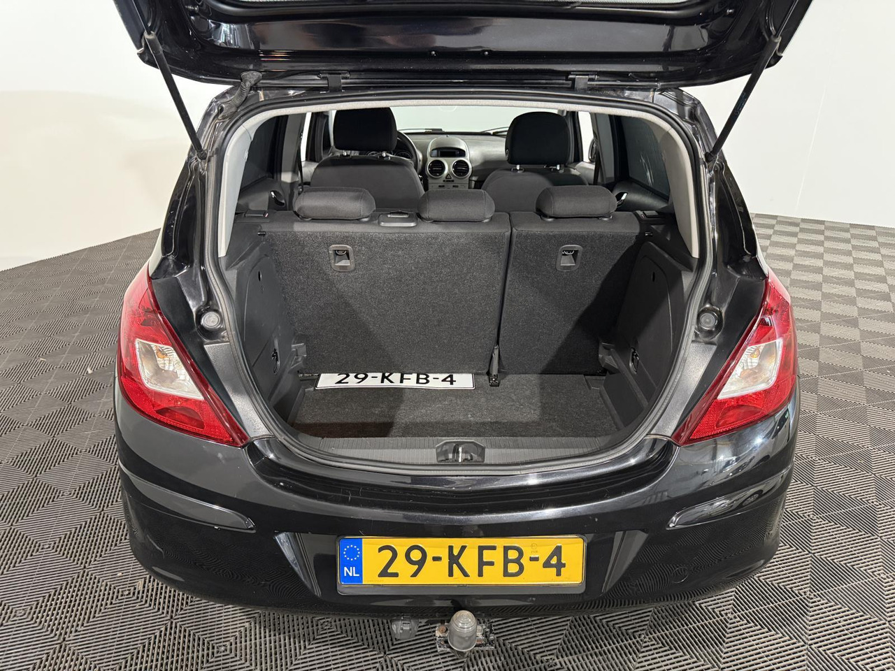 Opel Corsa 1.4-16V Edition | 2009 | 259.282 km | 29-KFB-4 - Luukpära: pilt 4 Opel Corsa 1.4-16V Edition | 2009 | 259.282 km | 29-KFB-4 - Luukpära: pilt 4