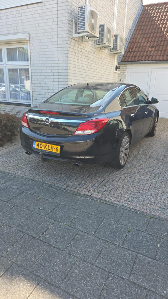 Opel Insignia 2.0 T Executive | 2010 | 179.184 km | 40-KLH-6 - Sedaan: pilt 2 Opel Insignia 2.0 T Executive | 2010 | 179.184 km | 40-KLH-6 - Sedaan: pilt 2