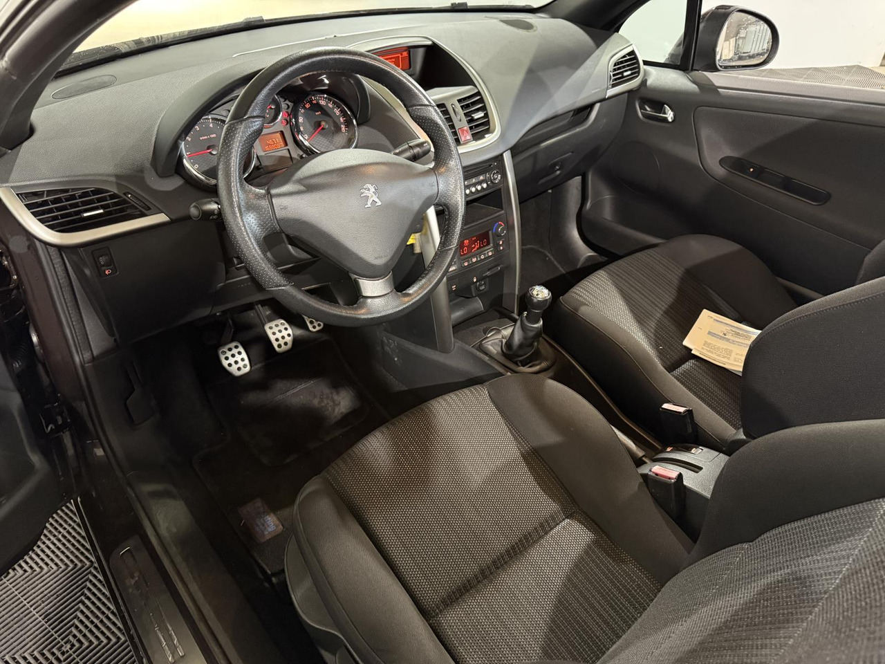 Peugeot 207 CC 1.6 VTI | 2012 | 168.808 km | H-824-FL - Auto: pilt 3 Peugeot 207 CC 1.6 VTI | 2012 | 168.808 km | H-824-FL - Auto: pilt 3