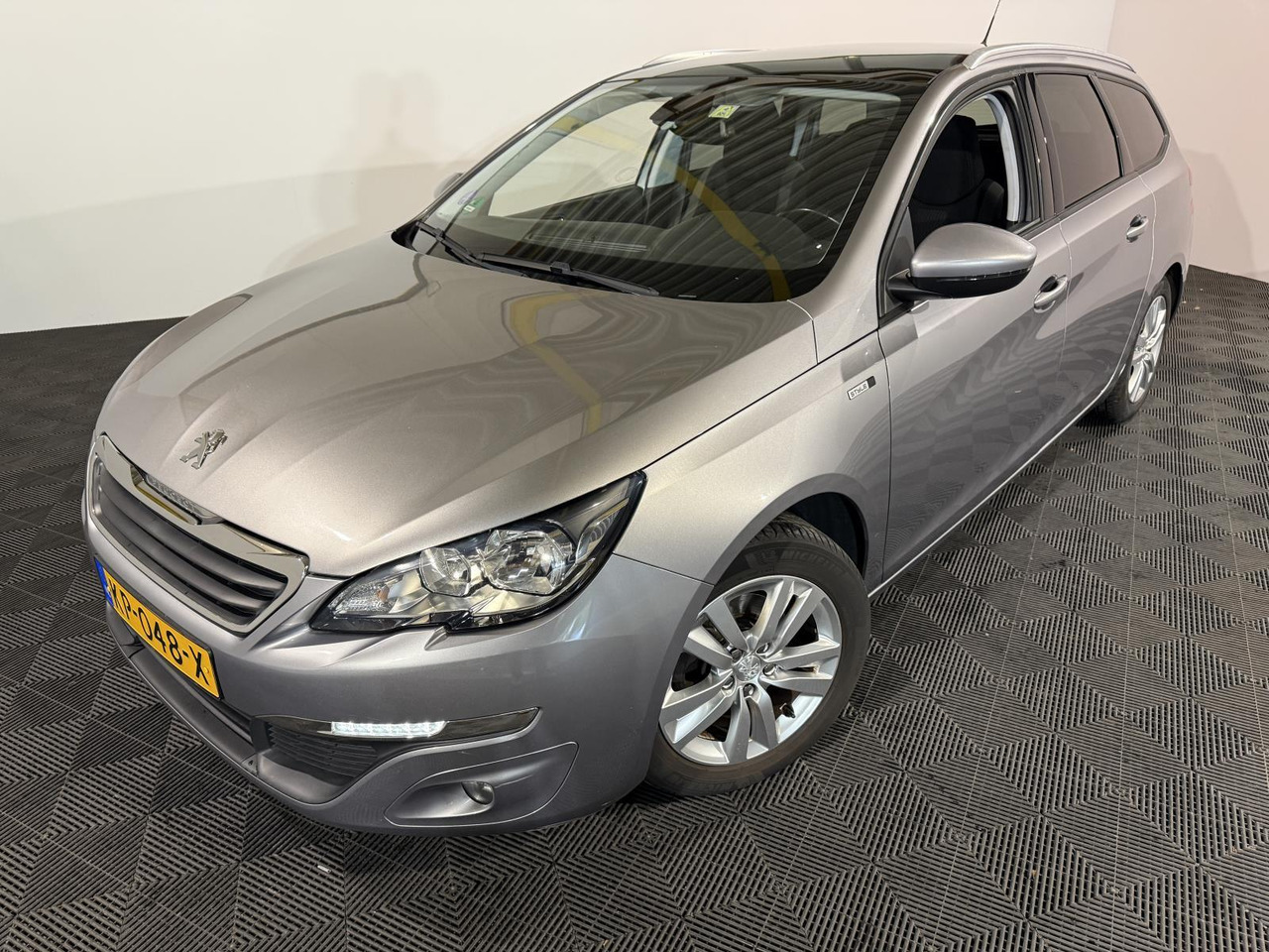 Peugeot | 308 SW | 1.2 PureTech Style | 2016 | 143.450 km | KP048X | Logisch - Auto: pilt 1 Peugeot | 308 SW | 1.2 PureTech Style | 2016 | 143.450 km | KP048X | Logisch - Auto: pilt 1