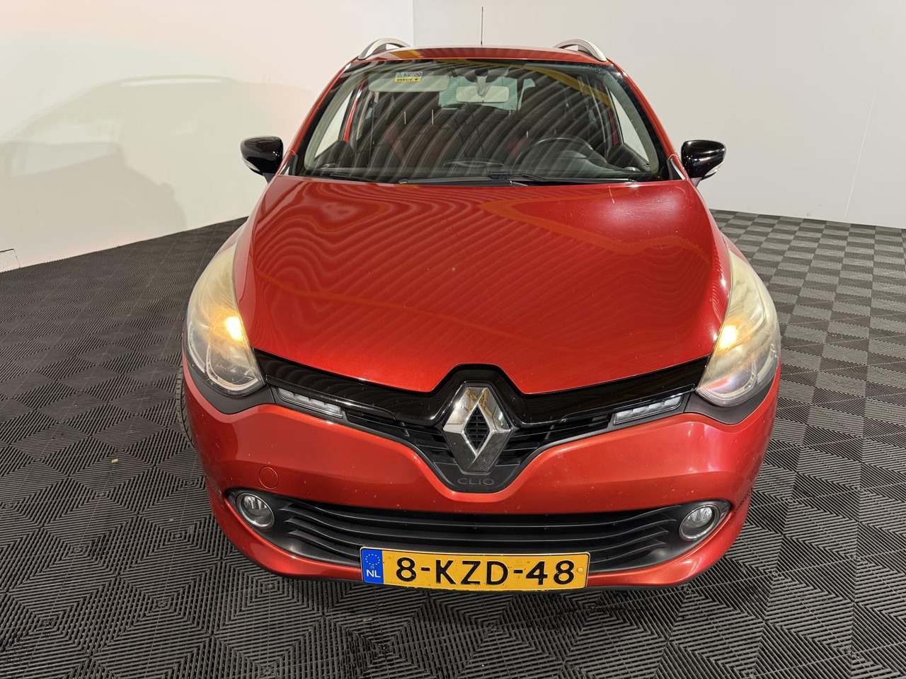 Renault | Clio Estate | 0.9 TCe Expression | 2013 | 217.223 km | 8KZD48 | Logisch - Auto: pilt 5 Renault | Clio Estate | 0.9 TCe Expression | 2013 | 217.223 km | 8KZD48 | Logisch - Auto: pilt 5