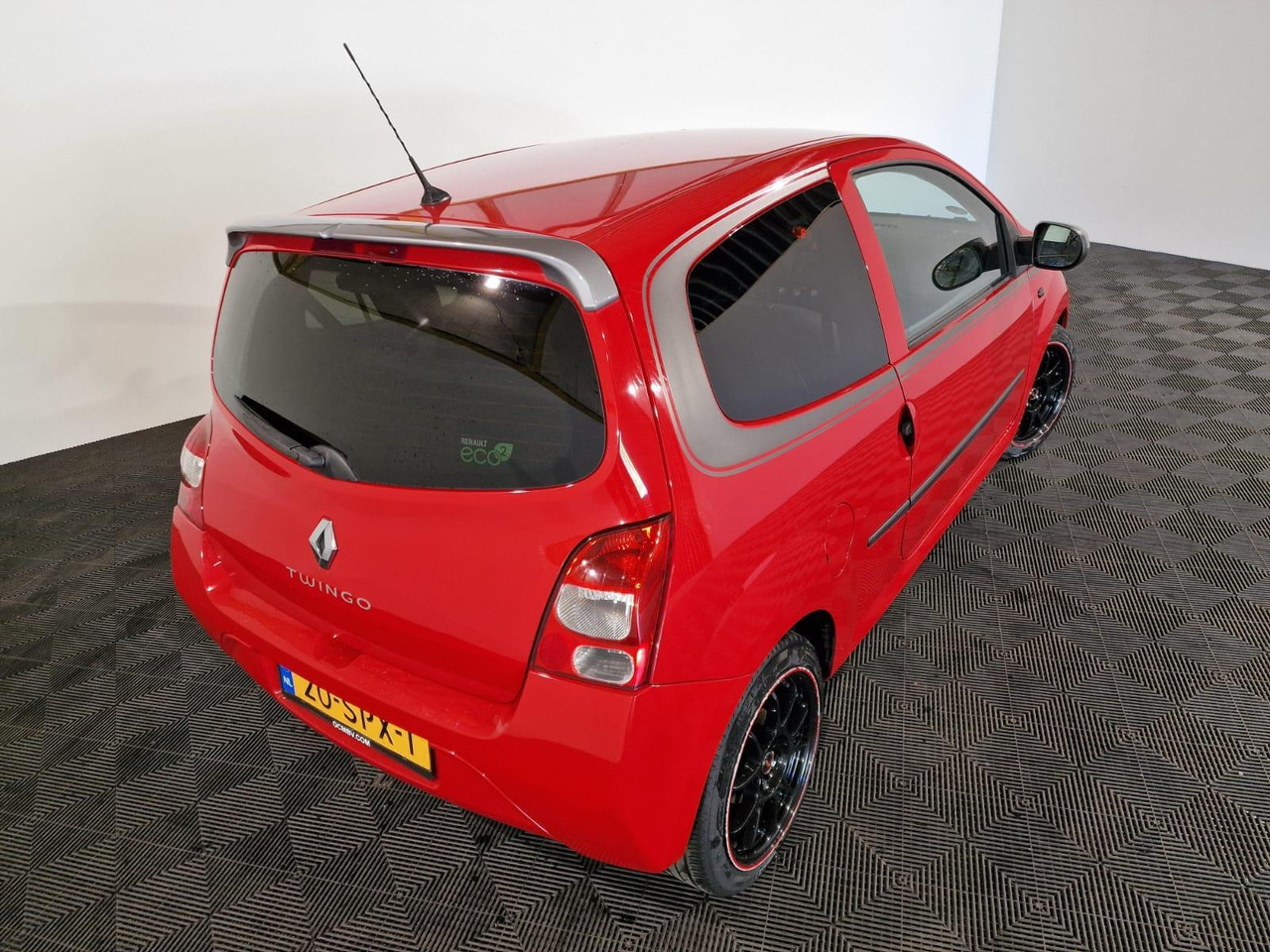 Renault Twingo 1.2-16V Collection 20-SPX-1 149.179 km - Auto: pilt 4 Renault Twingo 1.2-16V Collection 20-SPX-1 149.179 km - Auto: pilt 4