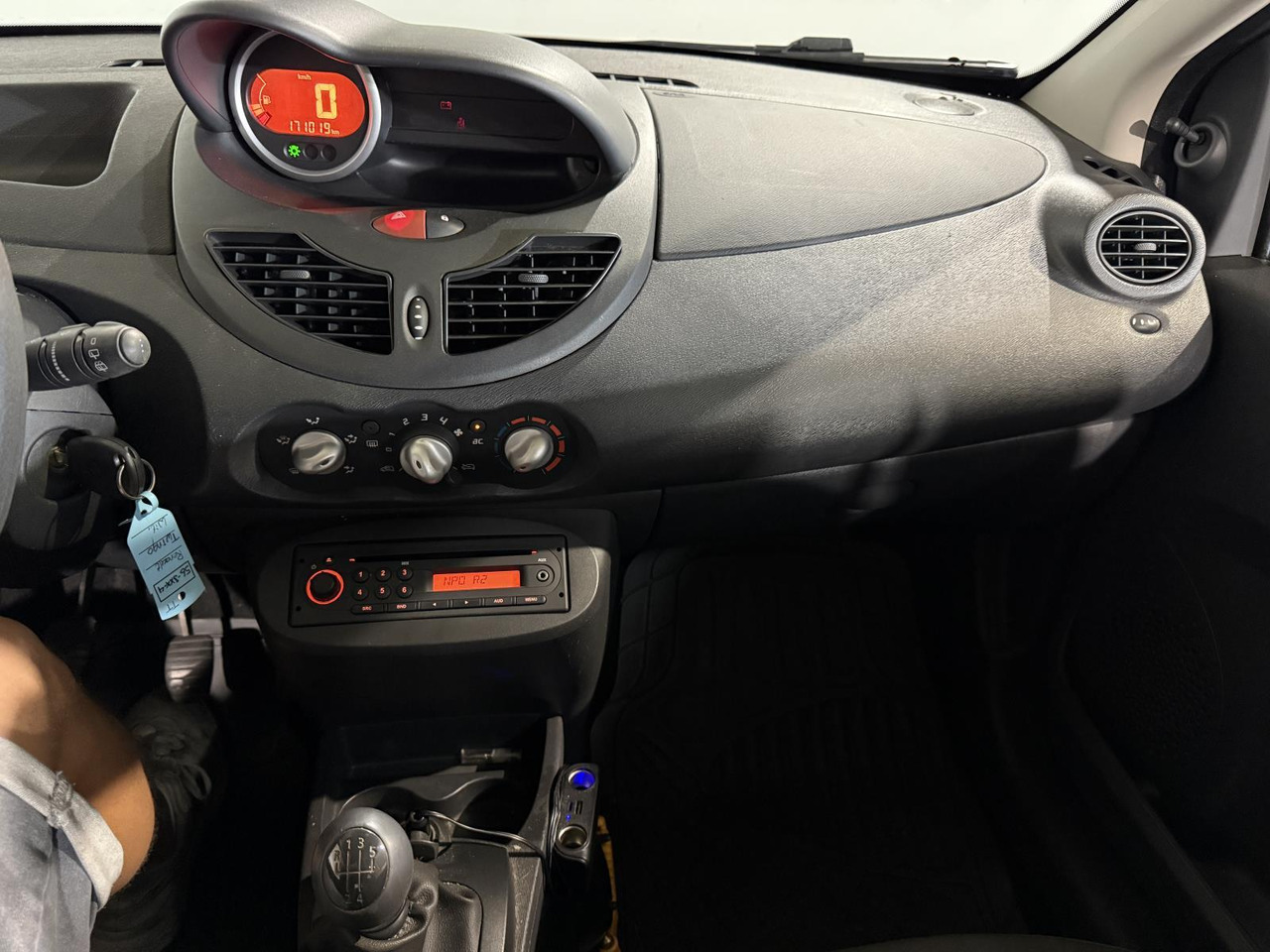 Renault Twingo 1.2 Dynamique | 2009 | 171.021 km | 56-JXX-4 - Luukpära: pilt 5 Renault Twingo 1.2 Dynamique | 2009 | 171.021 km | 56-JXX-4 - Luukpära: pilt 5