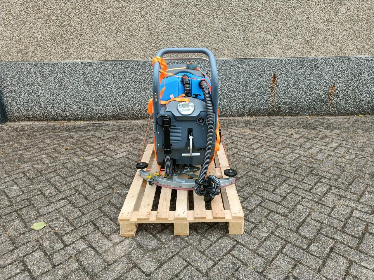 Schrob/ Veegmachine Nieuw - Puhastusmasin: pilt 4 Schrob/ Veegmachine Nieuw - Puhastusmasin: pilt 4