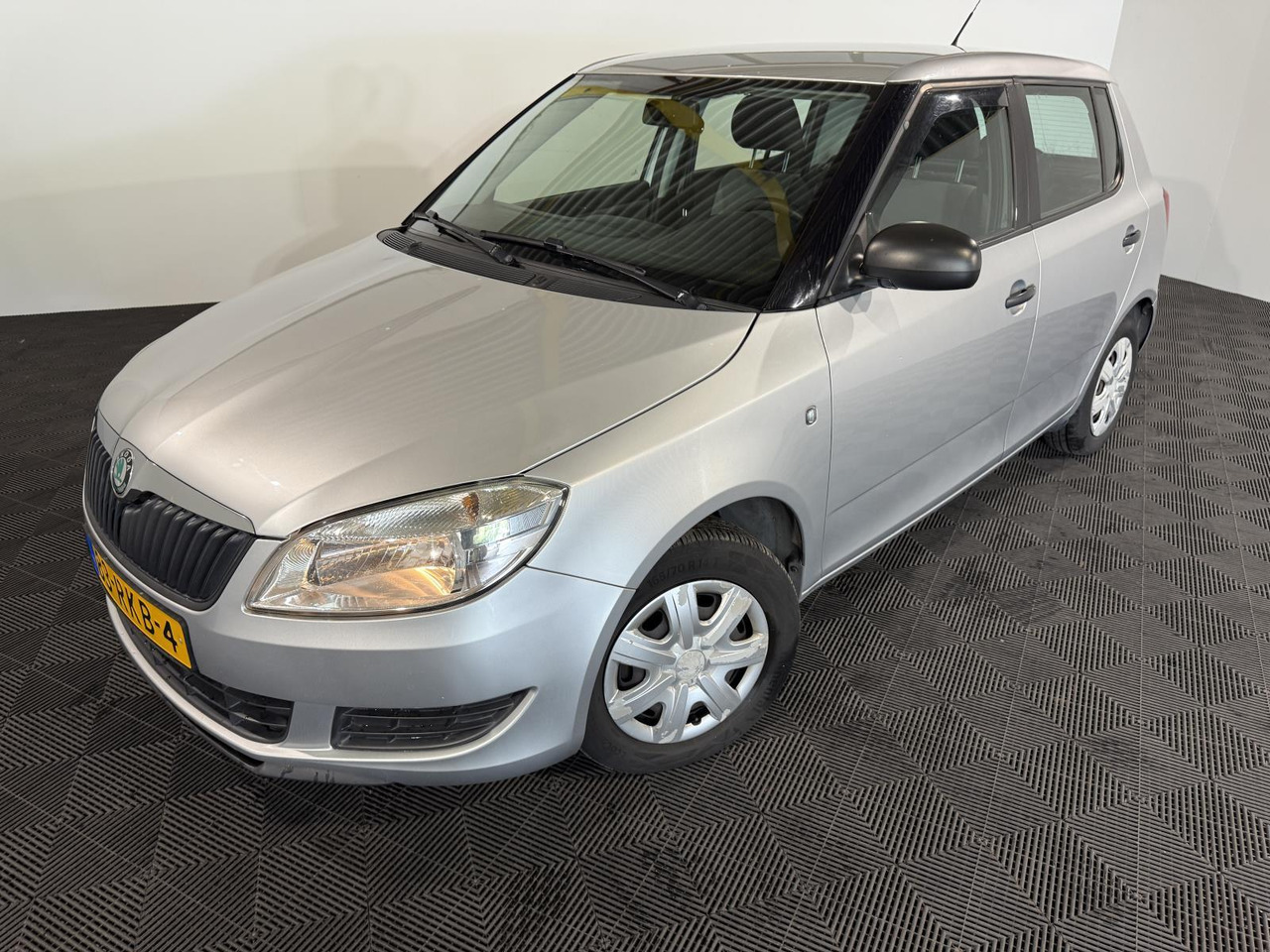 Skoda Fabia 1.2-12V Go | 2011 | 195.623 km | 83-RKB-4 - Luukpära: pilt 1 Skoda Fabia 1.2-12V Go | 2011 | 195.623 km | 83-RKB-4 - Luukpära: pilt 1