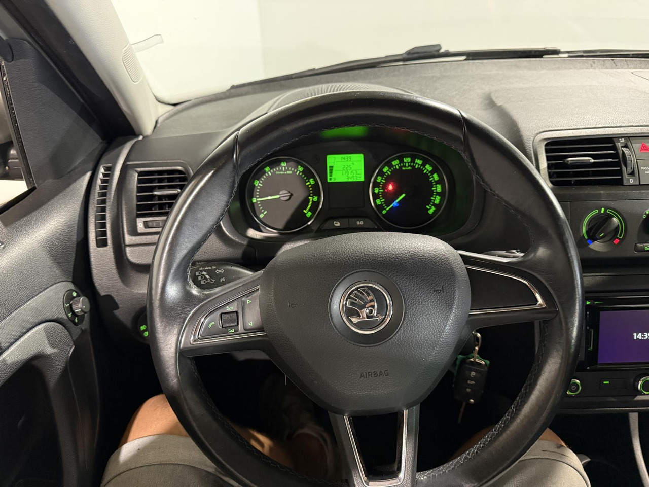 Skoda Roomster 1.2 TSI Drive | 2015 | 119.156 km | 2-XTS-79 - Auto: pilt 5 Skoda Roomster 1.2 TSI Drive | 2015 | 119.156 km | 2-XTS-79 - Auto: pilt 5